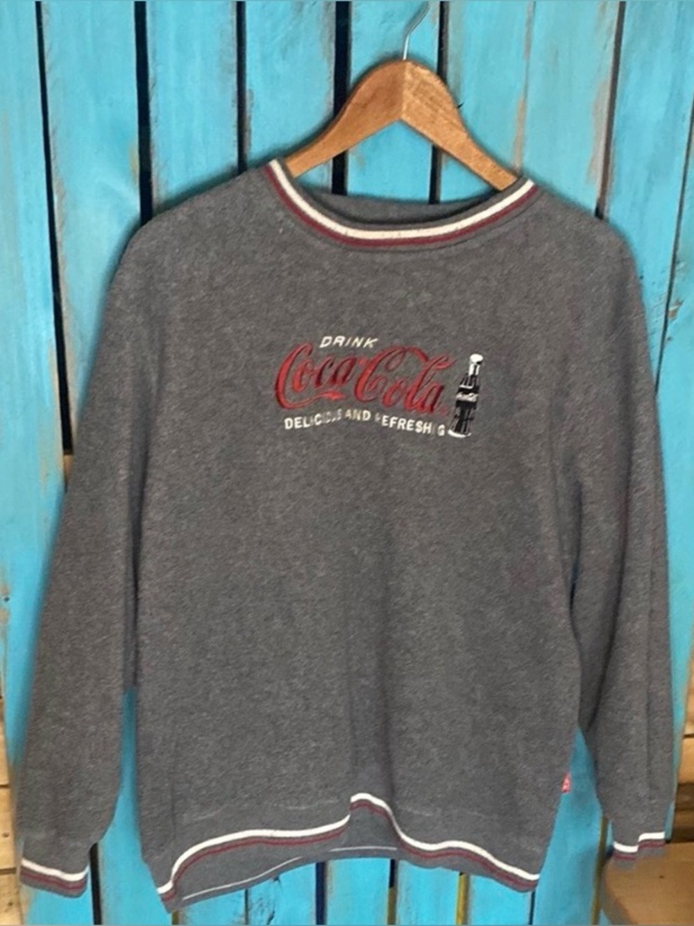 Coca Cola Gray nappy Crewneck Sweatshirt with embroidered Logo size large